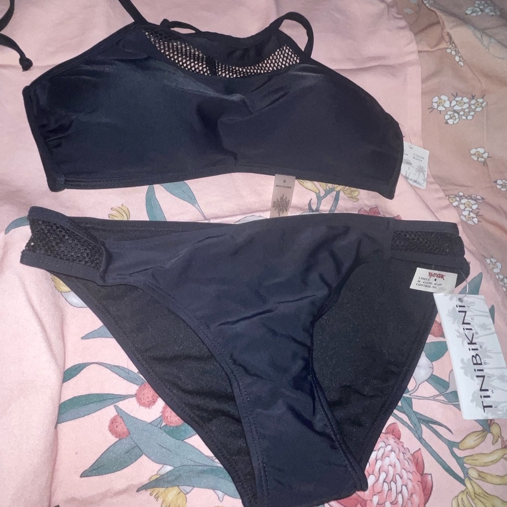 NWT Tinibikini set